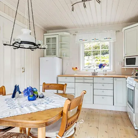 Сasa de vacaciones 10 Person In Kalvag-by Traum *