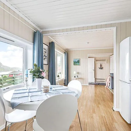 10 Person In Kalvag-by Traum Feriehus